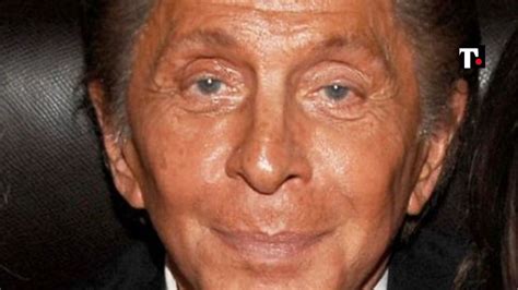 Valentino Garavani oggi, a 90 anni: compagno, figli, patrimonio .